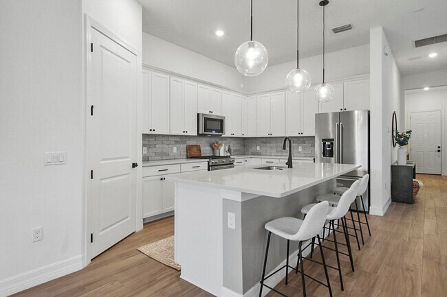 Building Photo - 10369 Northbrook Cir