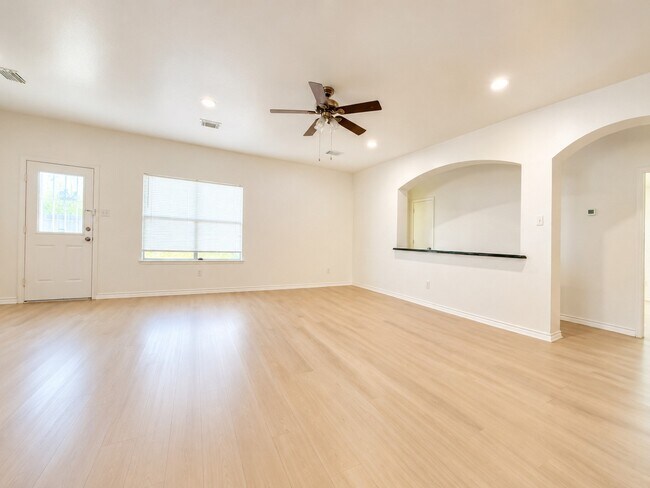 Building Photo - 14815 Stocklin Ct