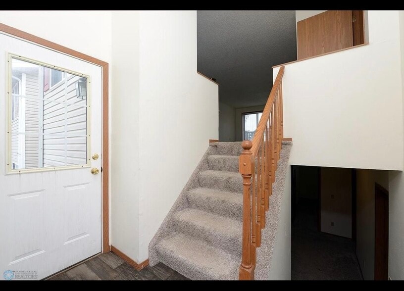 Building Photo - 3522 32nd St S