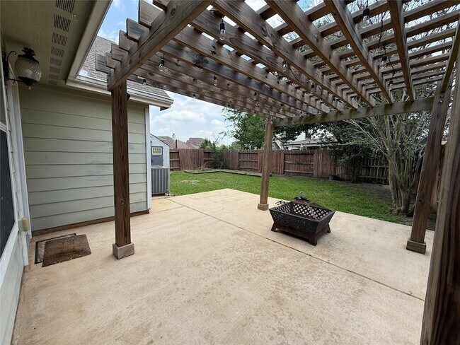 Building Photo - 15306 Thistle Rock Ln