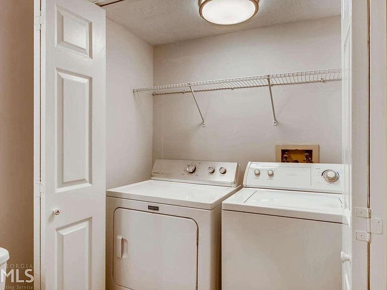 Building Photo - 199 Holcomb Ferry Rd