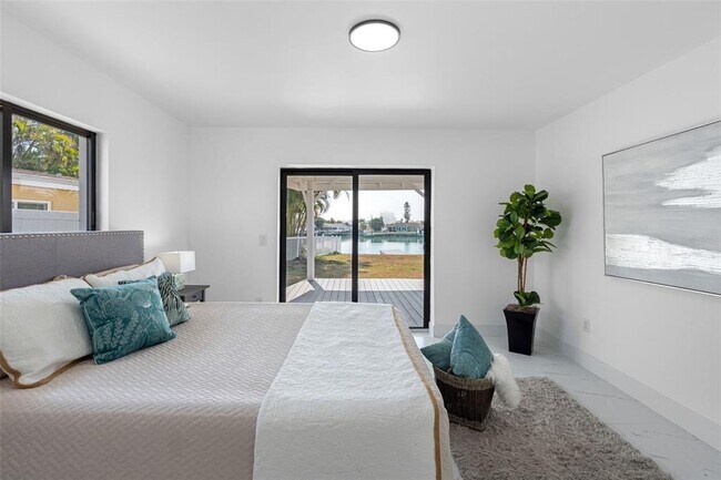 Building Photo - 475 115th Ave