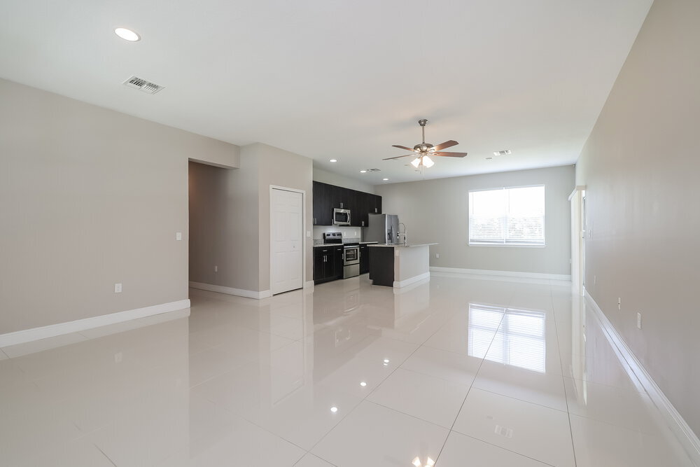 Building Photo - 1010 Heron Ct