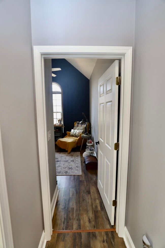 Building Photo - 1855 Beachforest Way