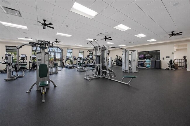 Building Photo - 10792 Tarflower Dr