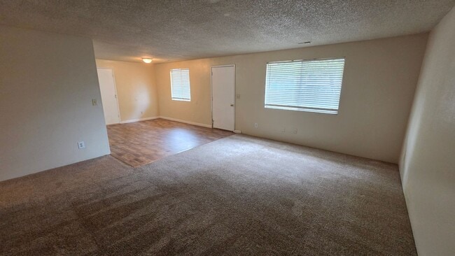 Building Photo - Spacious Home for Rent