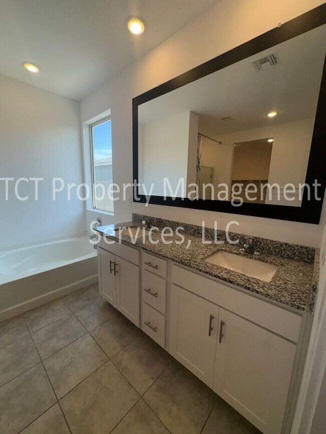 Building Photo - Beautifully Updated San Tan Groves Home