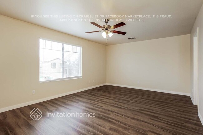 Building Photo - 11232 W College Dr