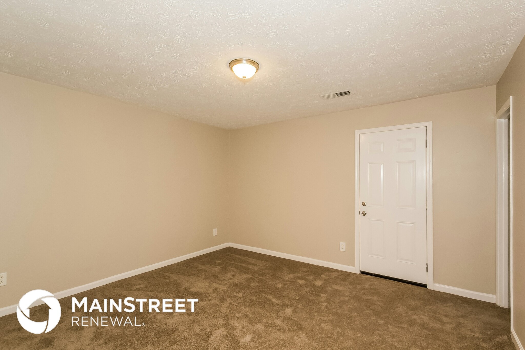 Building Photo - 8495 N Pond Dr