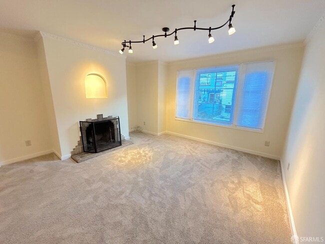 Building Photo - 106 Caselli Ave