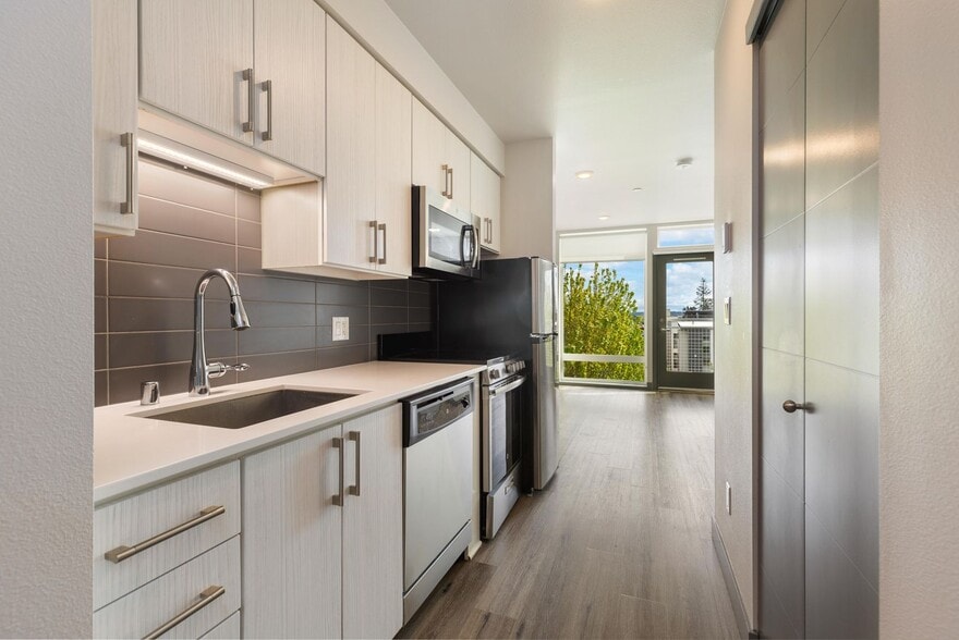 Interior Photo - The Grove Ballard