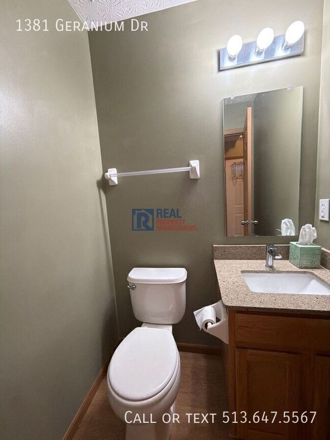 Building Photo - 1381 Geranium Dr