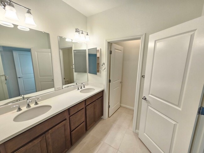 Building Photo - Beautiful San Jose Home