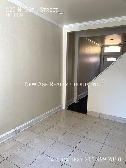 Building Photo - 525 N 36th St