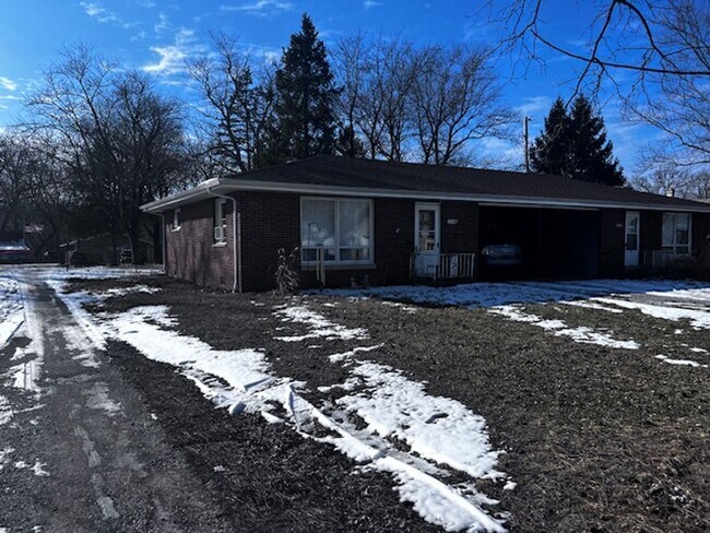 Building Photo - 2320 Springfield Rd