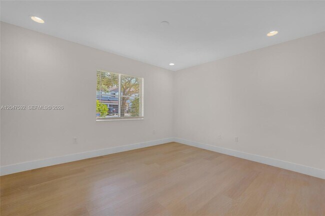 Building Photo - 9820 NW 24th Ct