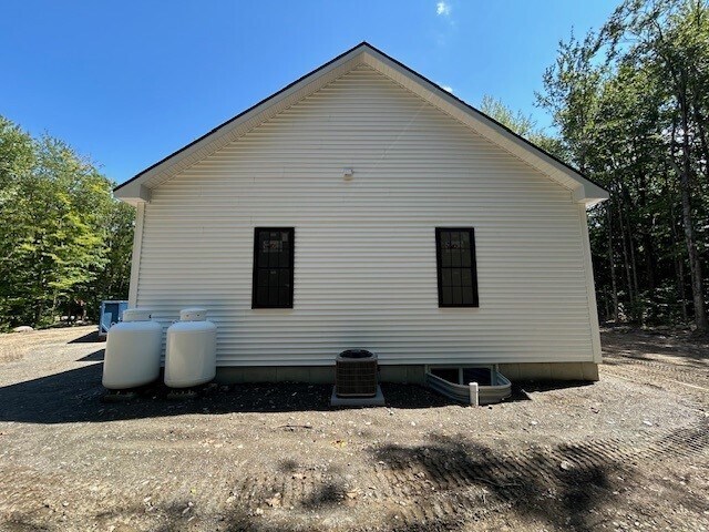 Building Photo - 15 Walk Rd
