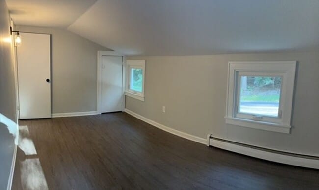 Building Photo - Remodeled Country House