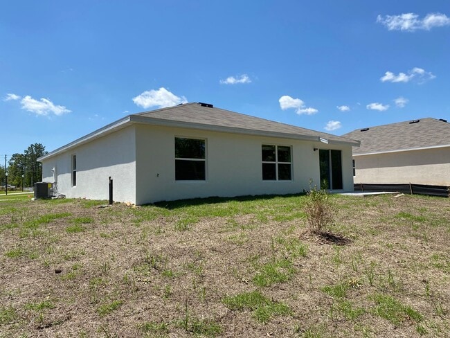 Building Photo - Desirable Lake Diamond Subdivision 4/2/2 **Won't Last*