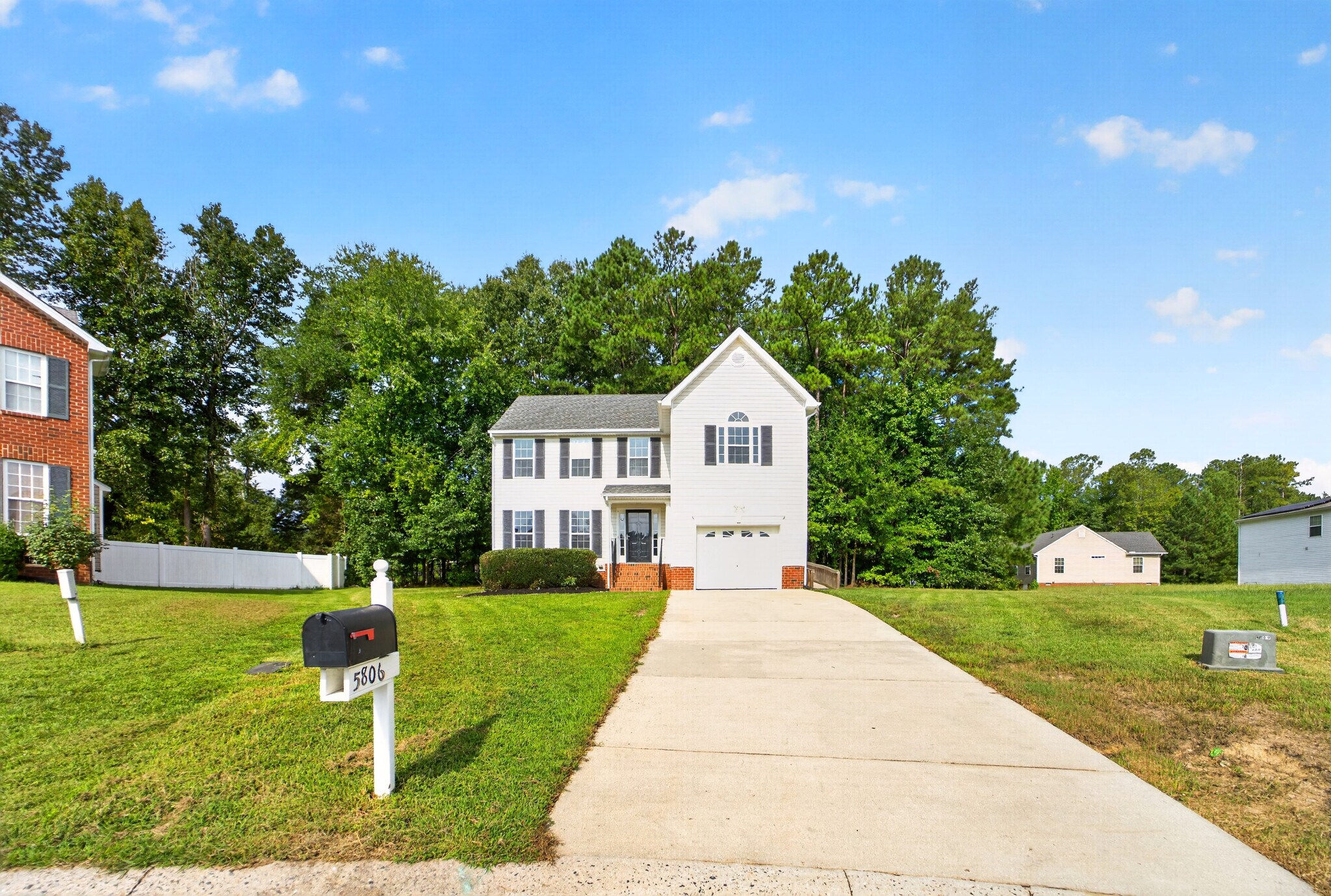 Building Photo - 5806 Garden Ridge Rd