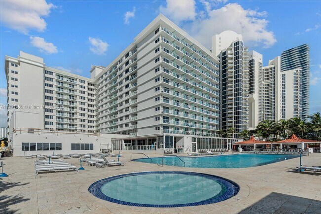 Building Photo - 19201 Collins Ave