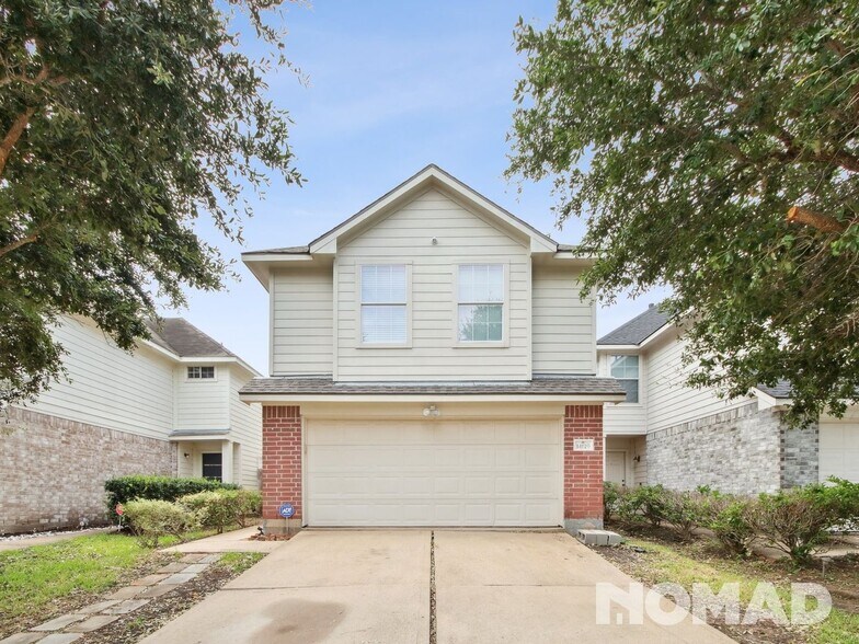 Building Photo - 14119 Maximos Dr