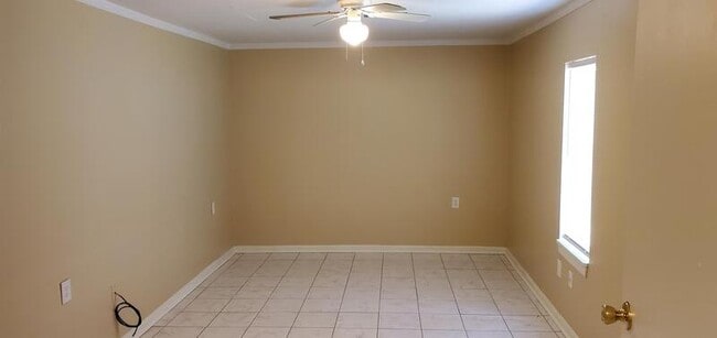 Building Photo - 4678 Royal Ridge Dr