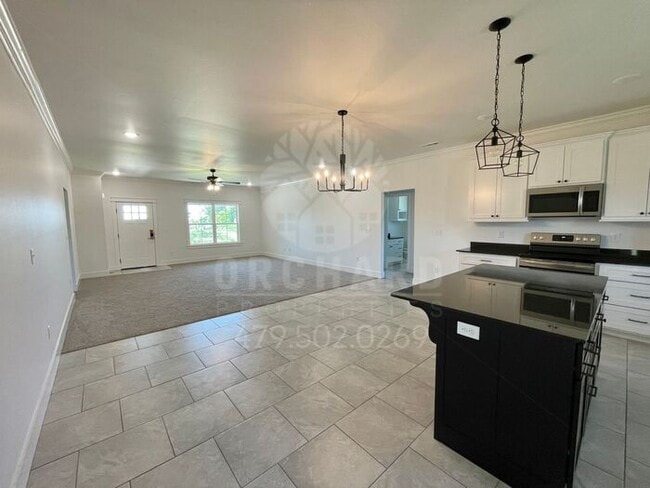 Building Photo - Siloam Springs- Single-Family Home- Spacio...