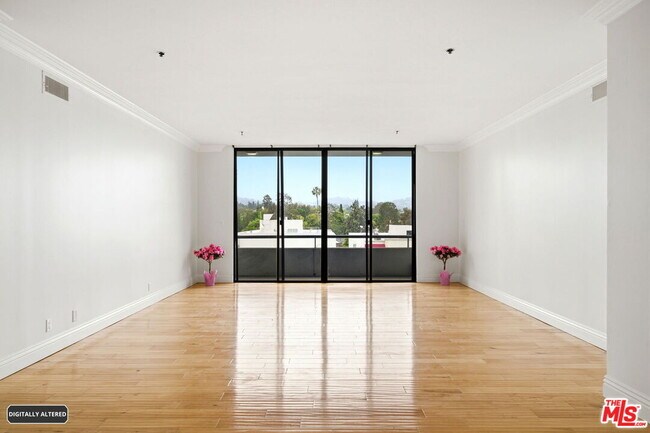 Building Photo - 10660 Wilshire Blvd