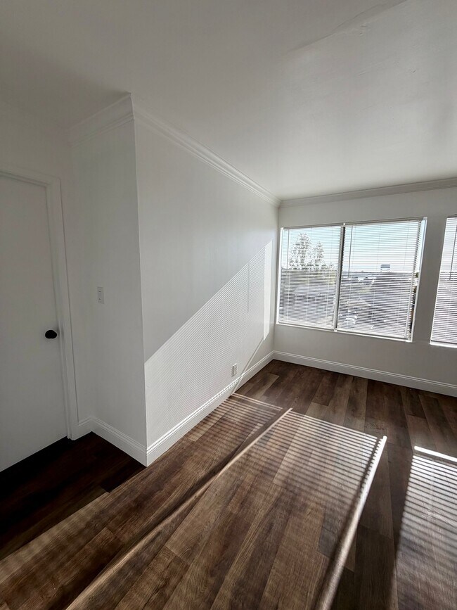 Building Photo - 110 Hilborn St