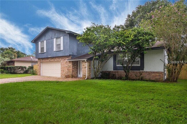 Building Photo - 8413 Shady Glen Dr