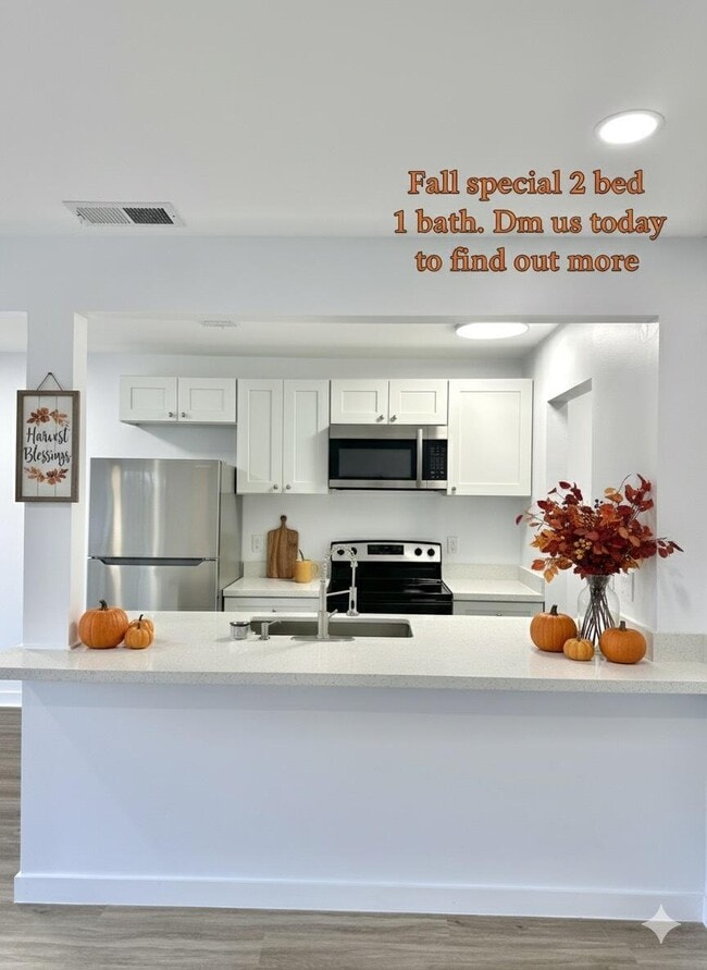 Building Photo - 906 E Tiffany Dr