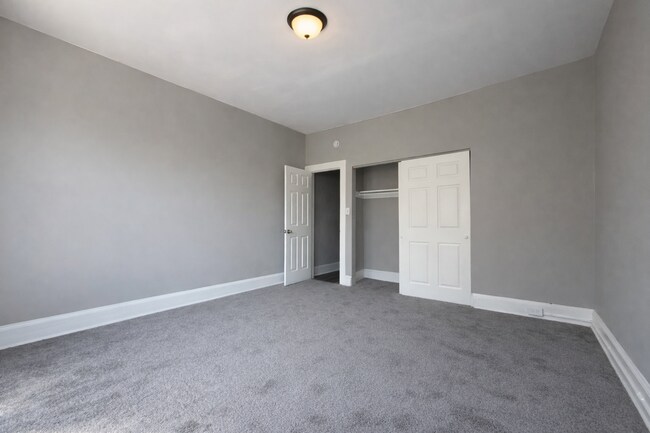 Building Photo - 3 Bedroom Home Across from Clifton Park | Central AC | Washer & Dryer