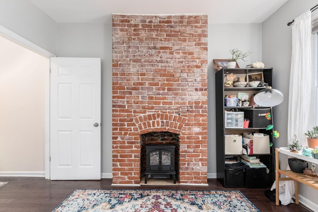 Building Photo - 397 Stoddart Ave