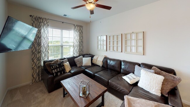 Building Photo - B2 | 2 Bed 2 Bath | 1239 sf