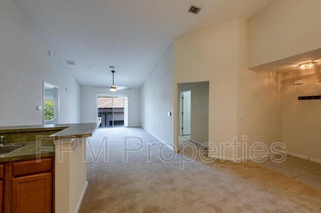 Building Photo - 9505 Armelle Way
