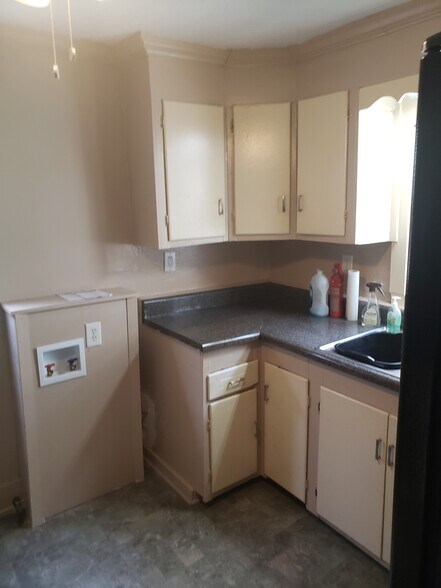 Building Photo - 2718 22nd St