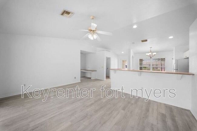 Building Photo - 3213 17th St SW