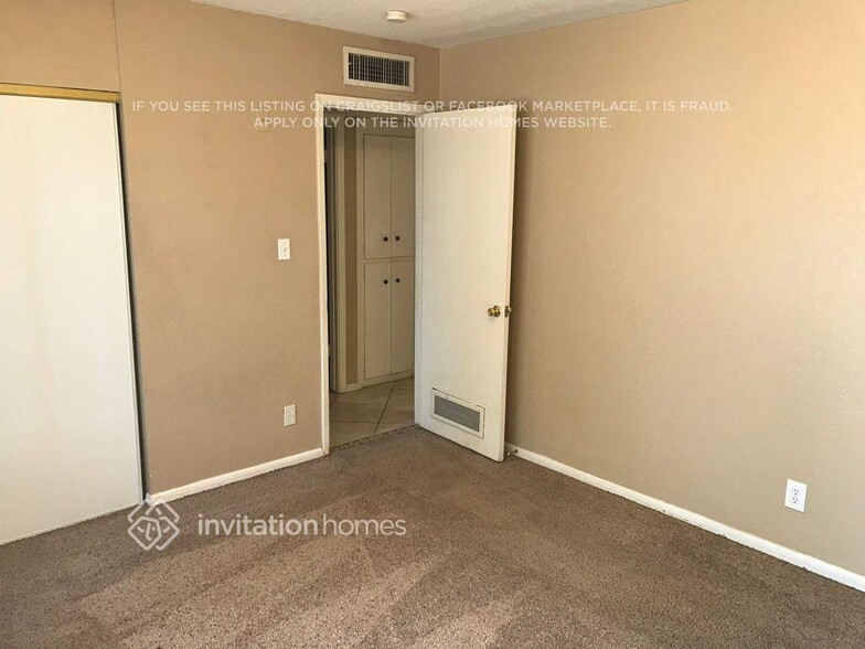 Building Photo - 3544 W Tuckey Ln