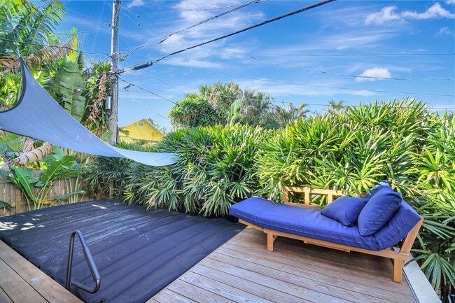 Building Photo - 412 El Prado