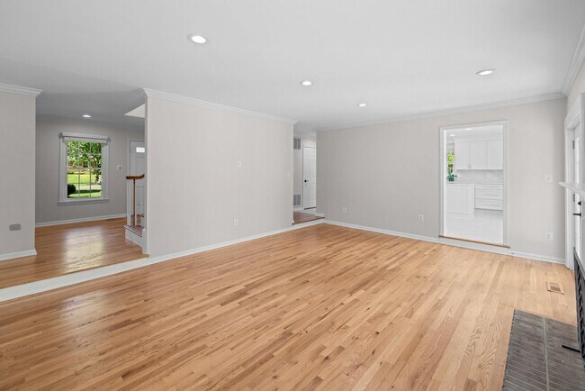 Building Photo - 6609 Heidi Ct