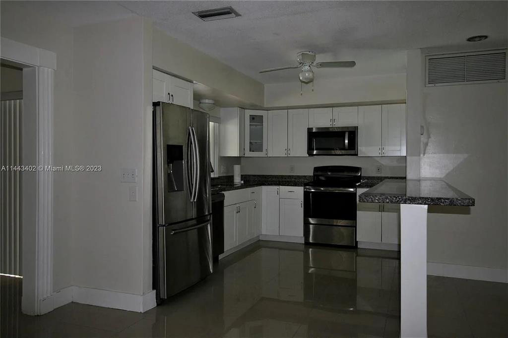 Building Photo - 4534 Van Buren St