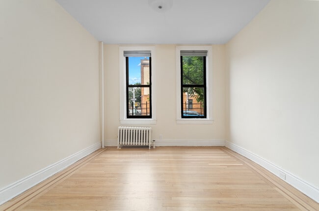 Building Photo - 52-25 Skillman Ave