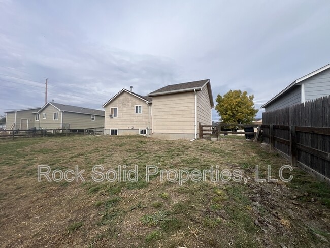 Building Photo - 907 Arcadian Dr