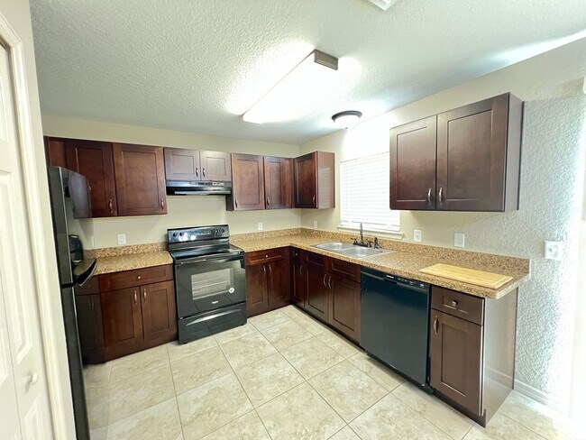Building Photo - 3 BD/2BA Home in Beautiful Ocala!!!