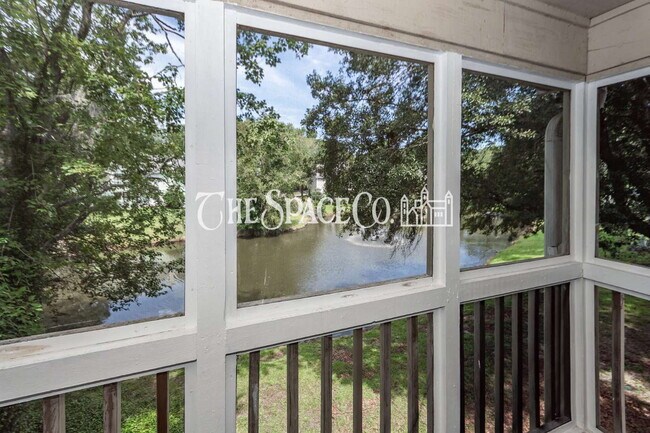 Building Photo - 2020 Coldspring Dr