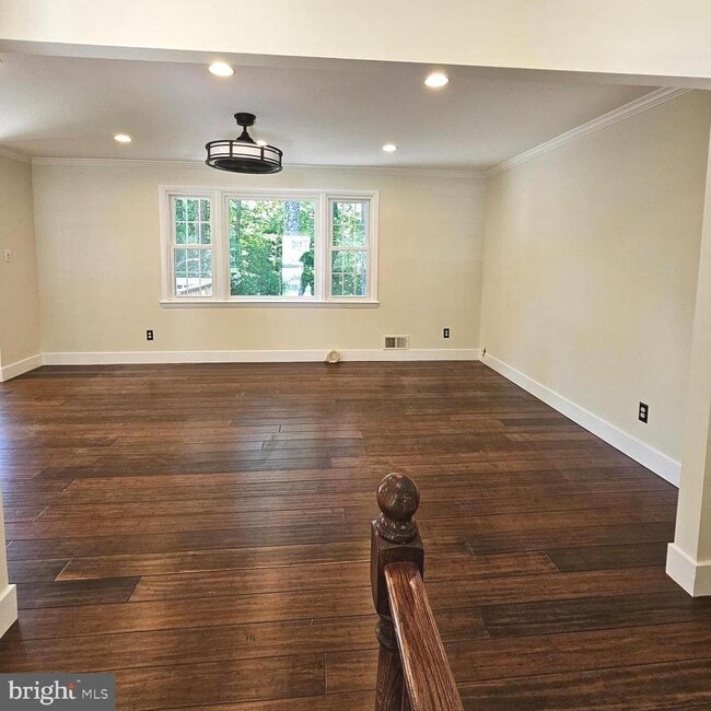 Building Photo - 8925 Falling Creek Ct