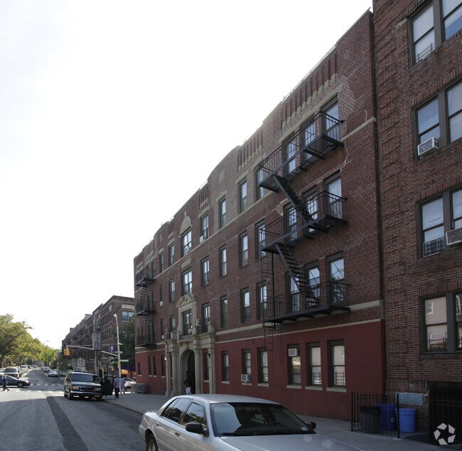 Building Photo - Franklin Development
