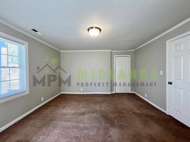 Building Photo - 610 W Hampton Ave