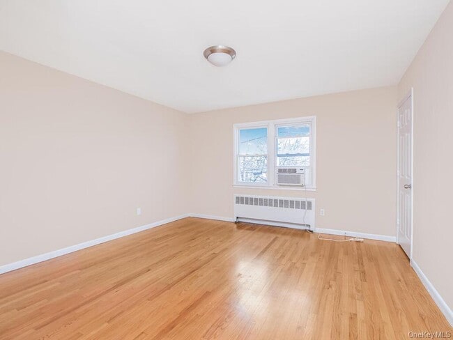 Building Photo - 226 Kingston Ave